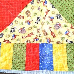 Colorful Patchwork Quilt Star & Cute Animals Excellent Shape